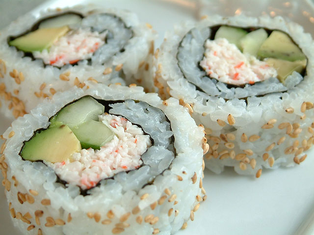 California Maki Recipe: How to Make California Maki Sushi With Mangoes!